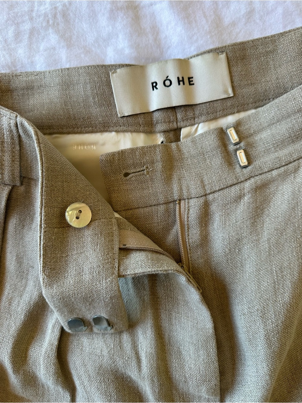 Róhe 100% Linen Pleated Bermuda Shorts Beige Size 34 - Picture 4 of 6